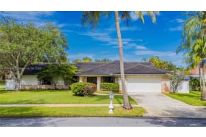 400 Nw 202nd Way, Pembroke Pines