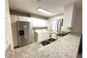 6731 Kingsmoor Way Miami Lakes, FL 33014 - MLS#A11856578