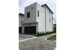 4920 Nw 83rd Ave Doral, FL 33166 - MLS#A11856604
