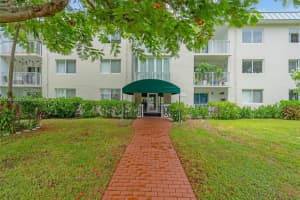 240 Galen Dr 314, Key Biscayne
