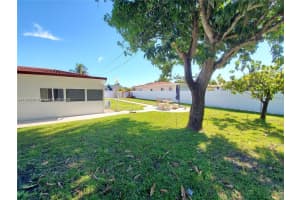 140 Iroquois St Rear Miami Springs, FL 33166 - MLS#A11856631