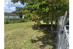 1300 Nw 43rd St Miami, FL 33142 - MLS#A11856639