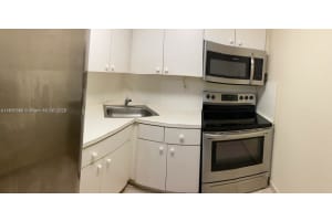 666 W 81st St 220, Hialeah, FL 33014 - MLS#A11856648