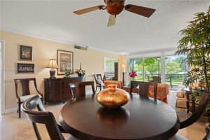350 Oaks Ln 222 Pompano Beach, FL 33069 - MLS#A11856685
