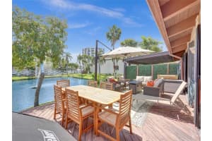 2667 S Parkview Dr 2667 Hallandale Beach, FL 33009 - MLS#A11856822