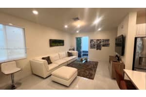 6612 NW 103rd Pkwy, Doral, FL 33178 - MLS#A11856961