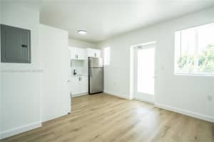 1955 NW 2nd Ct 104, Miami, FL 33136 - MLS#A11856983