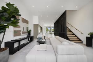 84 Sw 28th Rd 7, Miami