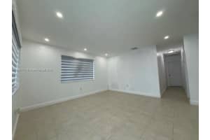 4864 E 8th Ln, Hialeah, FL 33013 - MLS#A11857111
