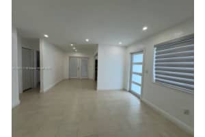 4864 E 8th Ln, Hialeah, FL 33013 - MLS#A11857111