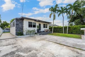 221 NW 59th Ave, Miami, FL 33126 - MLS#A11857155