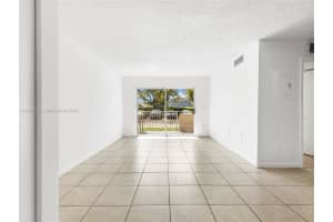 15221 Sw 80th St 111, Miami