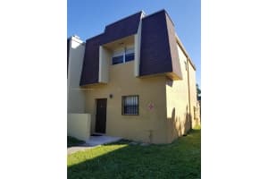 5845 Blueberry Ct 84, Lauderhill