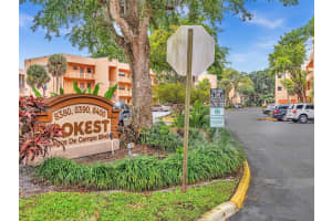 8400 Lagos De Campo Blvd 103, Tamarac