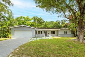 6501 Sw 65th St, South Miami