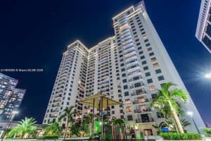 31 Se 5th St 3912, Miami