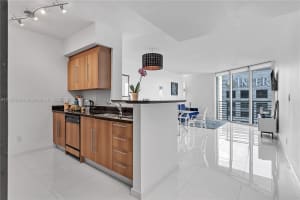 335 S BISCAYNE BL 3604, Miami, FL 33131 - MLS#A11857266