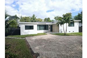 175 Ne 120th St, North Miami