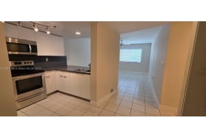 55 E 4th St 104, Hialeah, FL 33010 - MLS#A11857286