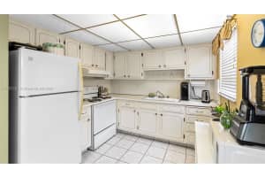 2031 Dewey St 302, Hollywood, FL 33020 - MLS#A11857291