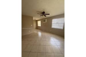 893 Ne 39th St 893 Oakland Park, FL 33334 - MLS#A11857322