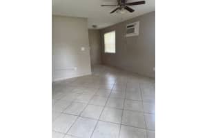 893 Ne 39th St 893 Oakland Park, FL 33334 - MLS#A11857322