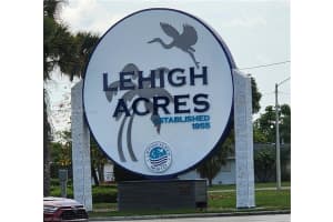 648 Kingsbury St E Lehigh Acres, FL 33974 - MLS#A11857324