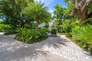 1090 NE 92nd St, Miami Shores, FL 33138 - MLS#A11857331