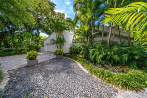 1090 NE 92nd St, Miami Shores, FL 33138 - MLS#A11857331