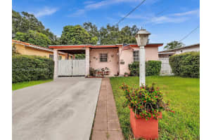 411 Nw 59th Ct Miami, FL 33126 - MLS#A11857355