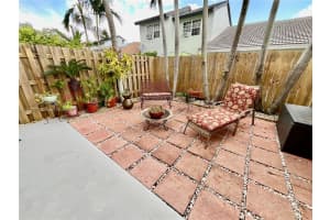 1127 SE 13th Ave, Homestead, FL 33035, Sold 10/17/25