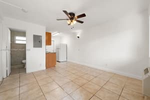 1124 Nw 2nd St 4 Fort Lauderdale, FL 33311 - MLS#A11857399