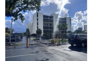 14201 Sw 66th St 306, Miami