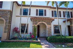 3208 SE 6th St, Homestead, FL 33033 - MLS#A11857404