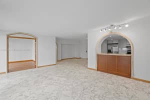 1450 Brickell Bay Dr 515, Miami