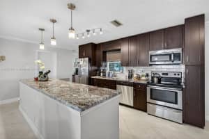 8101 NW 59th Pl, Tamarac, FL 33321 Sold 10/09/25