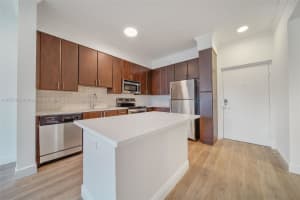 10170 SW 7th St 37-307, Pembroke Pines, FL 33025 - MLS#A11857472