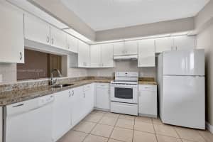 13700 Sw 14th St 406d Pembroke Pines, FL 33027 - MLS#A11857474