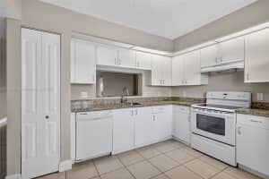 13700 Sw 14th St 406d Pembroke Pines, FL 33027 - MLS#A11857474