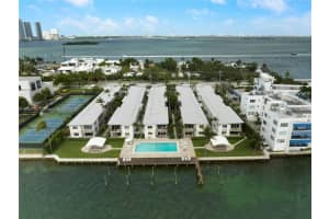 1130 Venetian Way 2b, Miami
