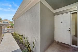 1382 NW 123rd Ave, Pembroke Pines, FL 33026 - MLS#A11857496