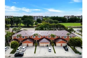 1206 Nw 100th Ave, Pembroke Pines