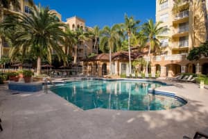 19877 E Country Club Dr 3101, Aventura