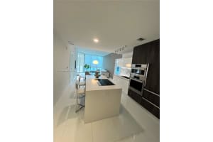 851 NE 1st Ave 808, Miami, FL 33132 - MLS#A11857560