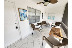 580 Egret Dr 322 Hallandale Beach, FL 33009 - MLS#A11857564
