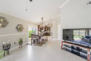 11300 Sw 4th St Pembroke Pines, FL 33025 - MLS#A11857580