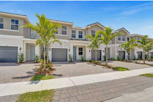 133 SW 171st Way, Pembroke Pines, FL 33027 - MLS#A11857584