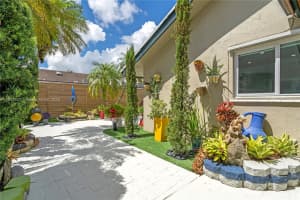 8928 Sw 6th St Miami, FL 33174 - MLS#A11857603