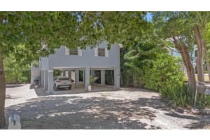 139 N Bay Harbor Dr Key Largo, FL 33037 - MLS#A11857630