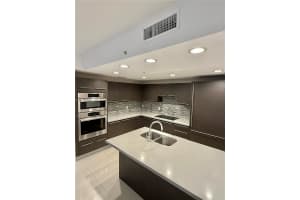 7661 Nw 107th Ave 207 Doral, FL 33178 - MLS#A11857632